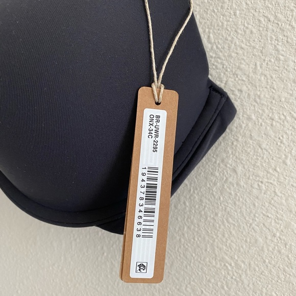 SKIMS  fits everybody push up bra in Onyx size 34C new with tag - Picture 3 of 3